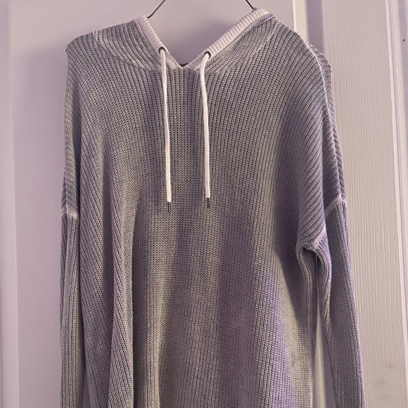 American Eagle sweater - Picture 1 of 3